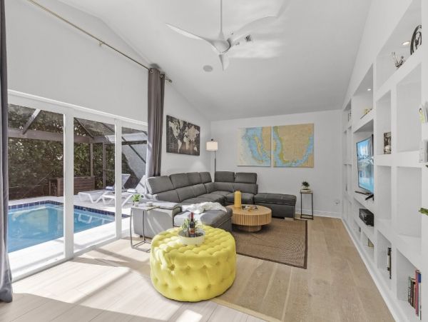 Luxury Cape Coral Retreat - 4 Bedroom Home with Private Pool